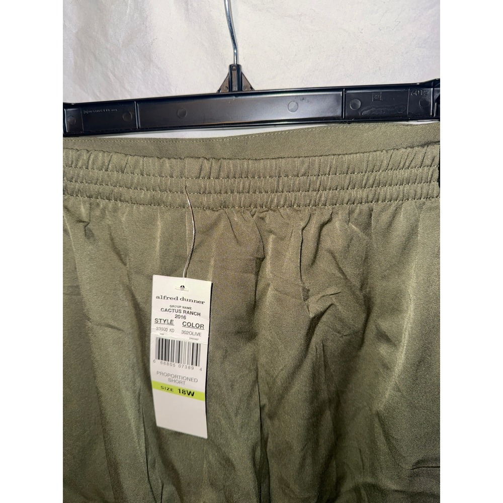 Alfred Dunner Classic Fit Pants Olive Green Cactus Ranch 18W Proportioned Short - Picture 5 of 6